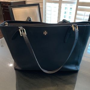 Authentic Tory Burch York saffiano tote handbag